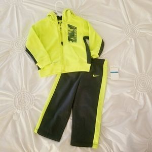 Nike Infant 24mo Therma Fit Track Suit 2-piece